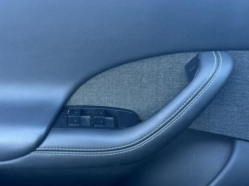 Used 2024 Tesla Model S image 13