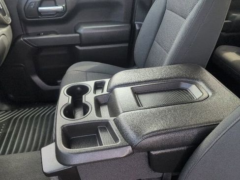 Used 2020 Chevrolet Silverado 1500 Custom w/ Custom Value Package AWD/4WD image 19