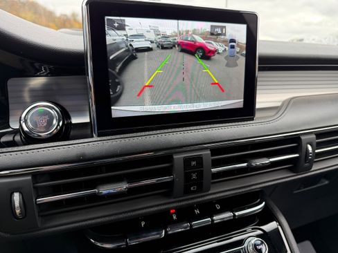 Used 2022 Lincoln Corsair AWD w/ Premium Package image 19