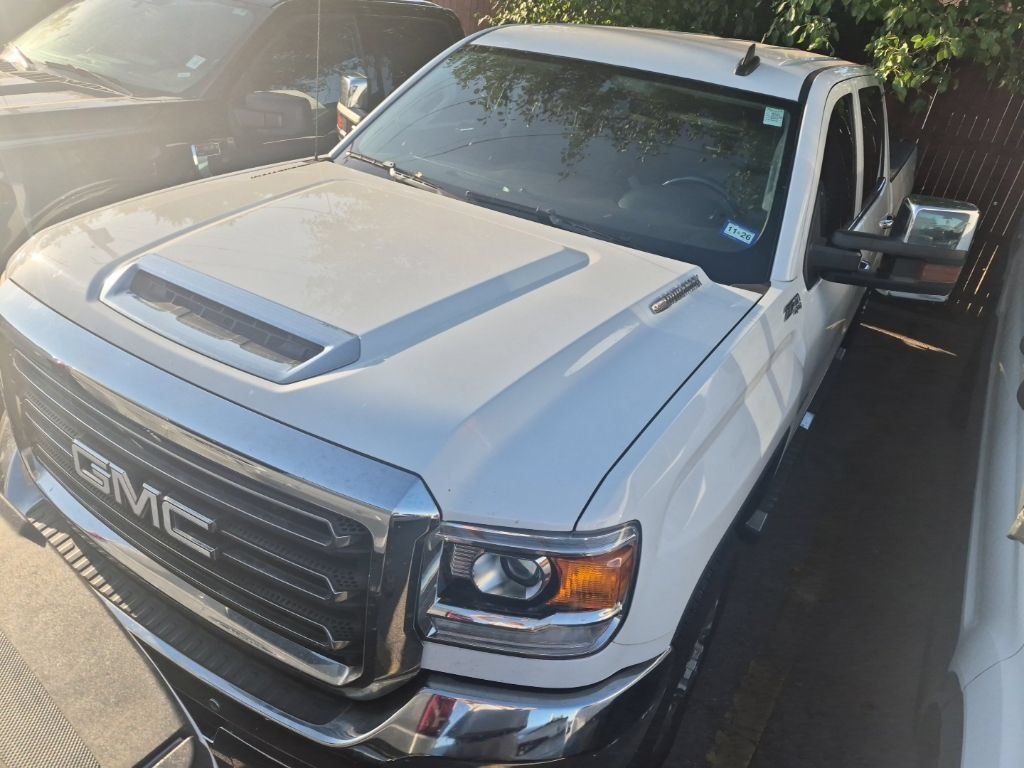 Used 2019 GMC Sierra 2500 SLT w/ Duramax Plus Package AWD/4WD image 7