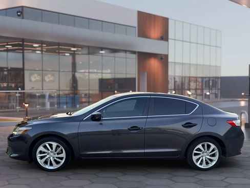 Used 2016 Acura ILX FWD image 4