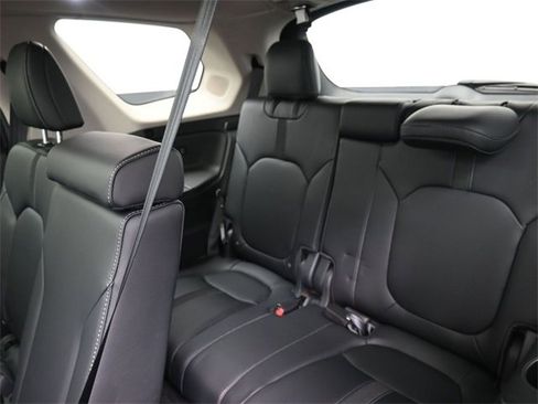 Used 2025 Honda Pilot Touring image 20