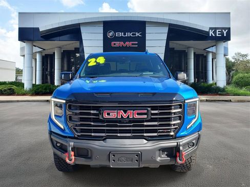 Used 2024 GMC Sierra 1500 AT4X image 2