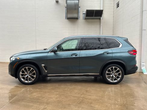 Certified 2025 BMW X5 xDrive40i image 5