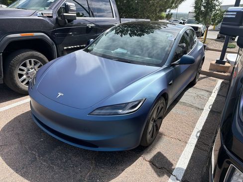 Used 2025 Tesla Model 3 Long Range AWD/4WD image 4