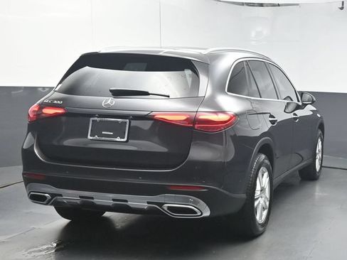 Used 2025 Mercedes-Benz GLC 300 image 7
