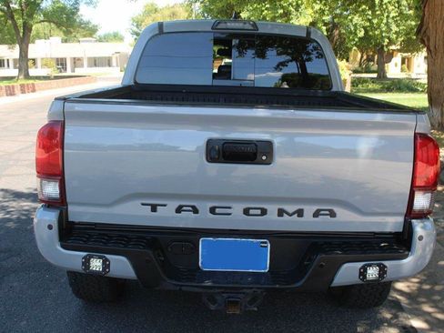 Used 2019 Toyota Tacoma TRD Off-Road AWD/4WD image 50