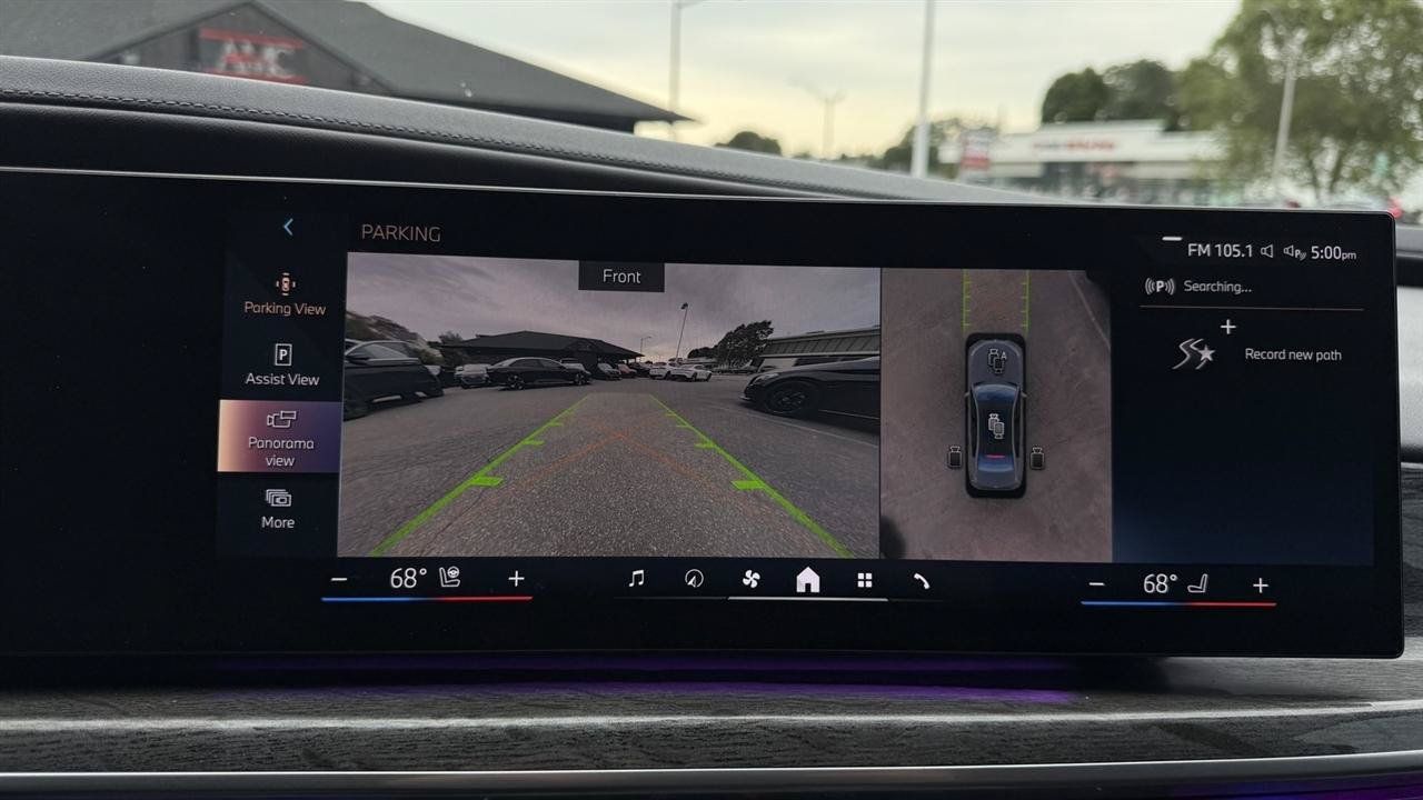 Used 2023 BMW i7 xDrive60 AWD/4WD image 66