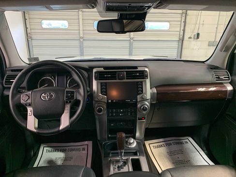 Used 2022 Toyota 4Runner Limited image 4