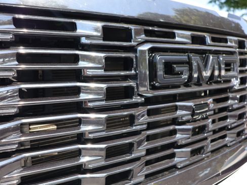 Used 2024 GMC Sierra 2500 Denali Ultimate w/ Snow Plow Prep/Camper Package image 33