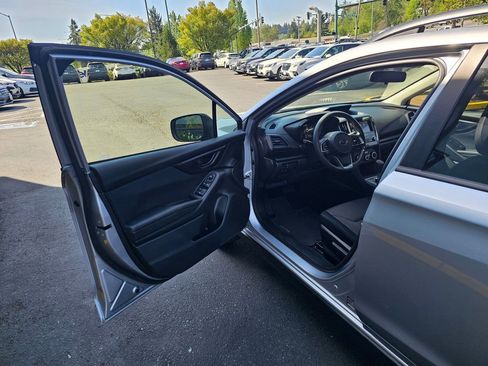 Used 2023 Subaru Crosstrek 2.0i AWD/4WD image 18
