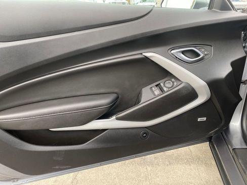 Used 2021 Chevrolet Camaro LT w/ Technology Package image 21