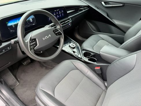 Used 2023 Kia Niro Wind FWD image 13