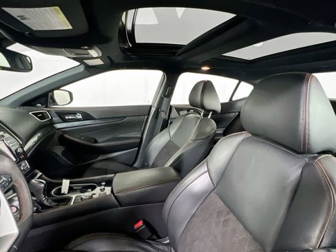 Used 2019 Nissan Maxima SR w/ Premium Package FWD image 22