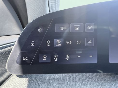 Used 2025 Lucid Air Touring image 77