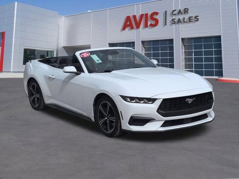 Used 2025 Ford Mustang Premium RWD image 3