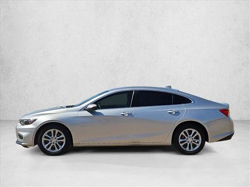 Used 2018 Chevrolet Malibu LT FWD image 9