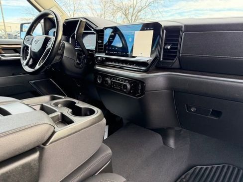 Used 2023 Chevrolet Silverado 1500 RST AWD/4WD image 11