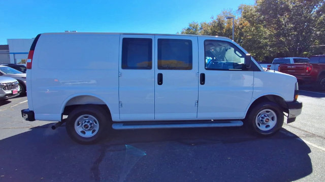 Certified 2025 GMC Savana 2500 w/ Driver Convenience Package RWD image 9