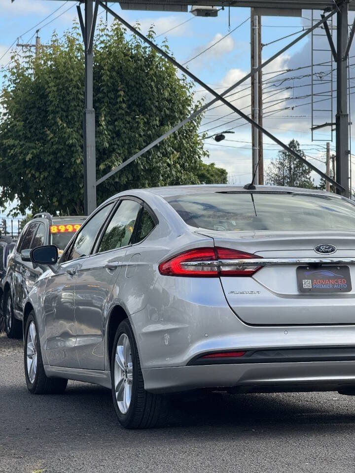 Used 2018 Ford Fusion SE FWD image 10
