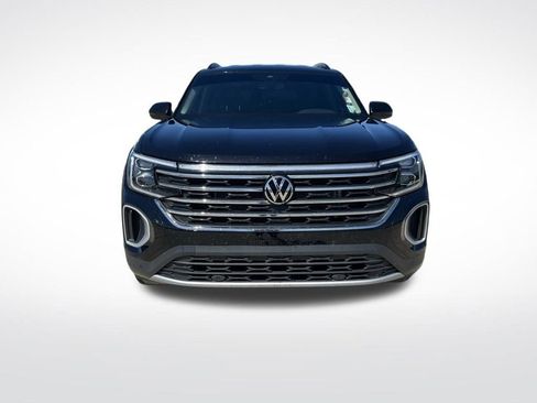Used 2024 Volkswagen Atlas SE w/ Black Wheel Package image 9