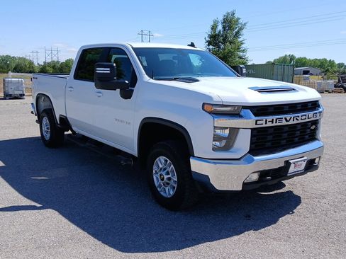 Used 2020 Chevrolet Silverado 2500 LT AWD/4WD image 11