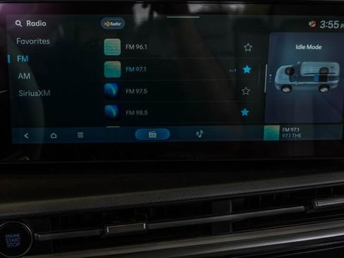 Used 2025 Hyundai Santa Fe SEL FWD image 28