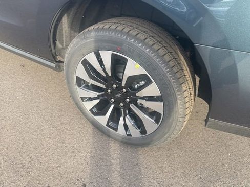 New 2026 Ford Expedition Platinum w/ Driver's Package image 11