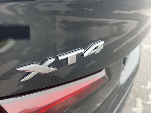 Certified 2025 Cadillac XT4 Premium Luxury image 12