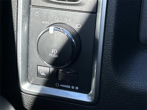 Used 2018 RAM 1500 Big Horn image 28