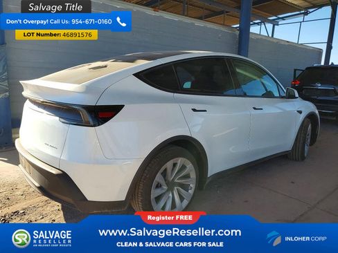 Used 2026 Tesla Model Y AWD image 4