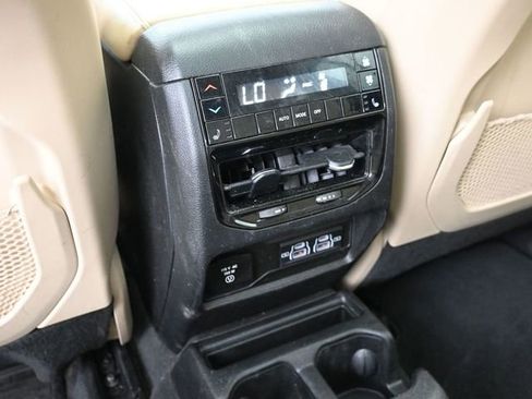 Used 2021 Jeep Grand Cherokee L Limited w/ Luxury Tech Group II image 27