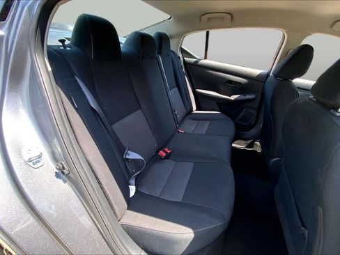 Used 2024 Nissan Sentra SV FWD image 19