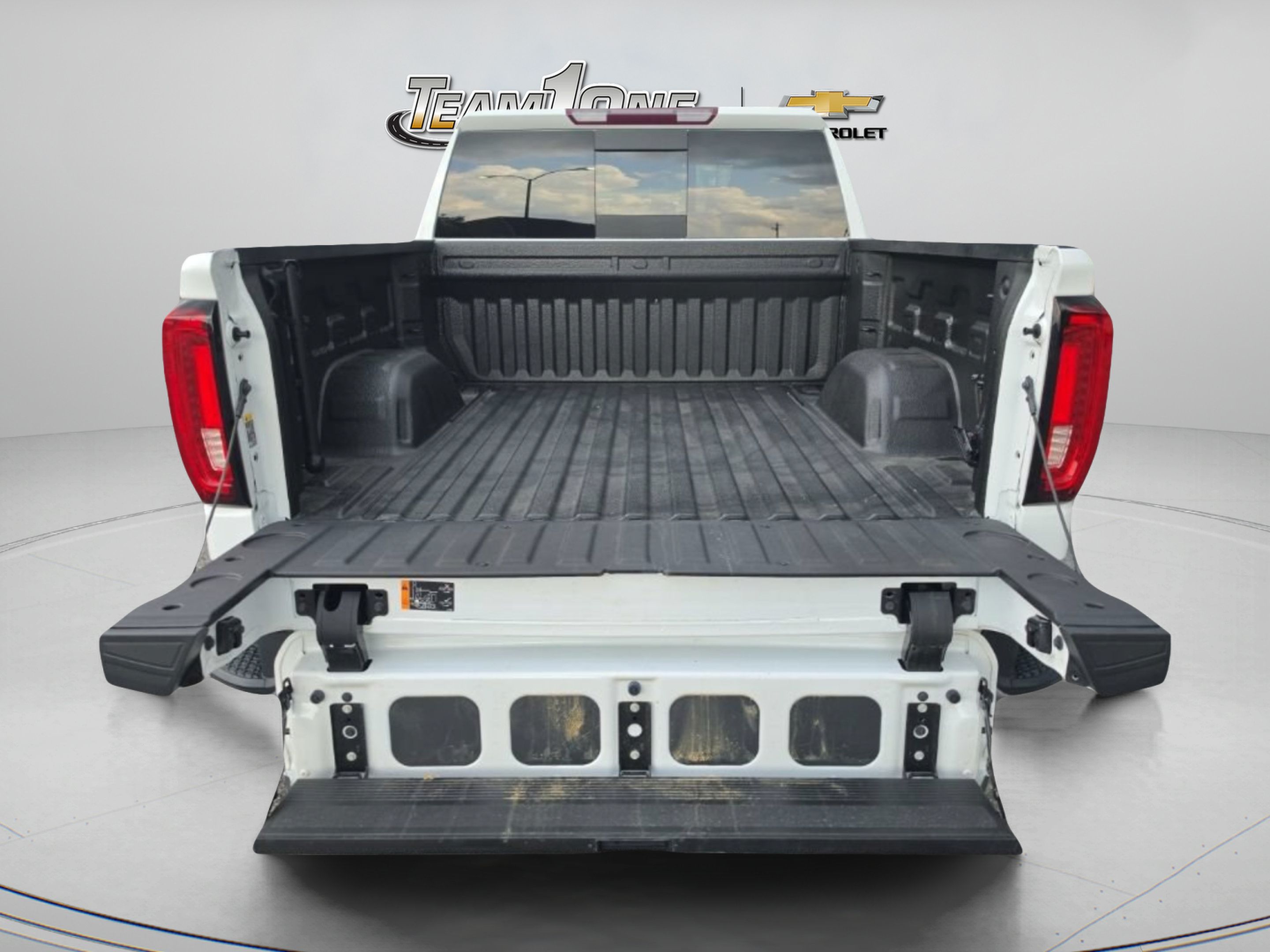 Used 2020 GMC Sierra 1500 SLT w/ SLT Convenience Package AWD/4WD image 10