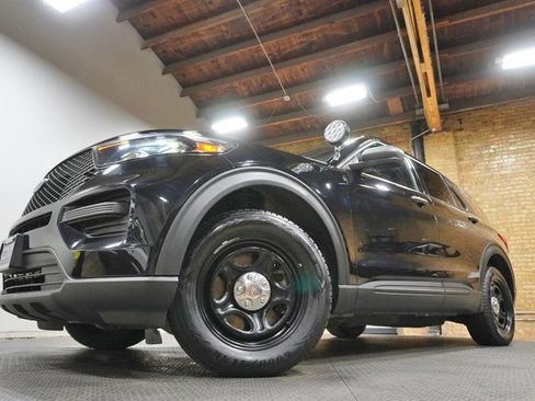 Used 2021 Ford Explorer 4WD Police Interceptor w/ Ultimate Wiring Package image 3