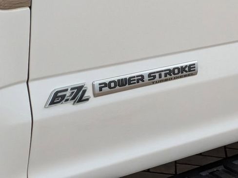 Certified 2019 Ford F250 Lariat w/ Chrome Package image 30