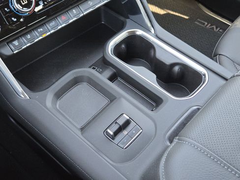 New 2025 GMC Sierra 3500 Denali w/ Denali Reserve Package image 16