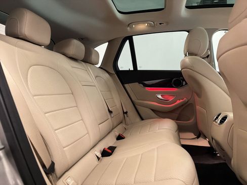 Used 2021 Mercedes-Benz GLC 300 image 28