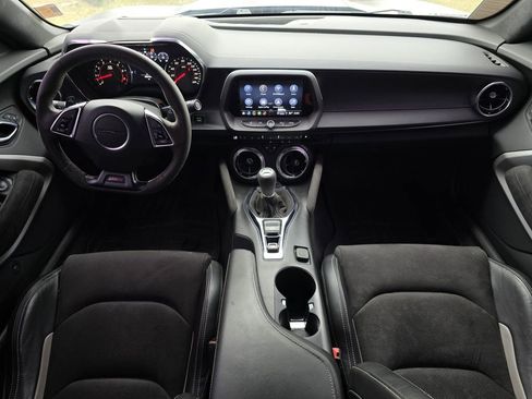 Certified 2022 Chevrolet Camaro SS RWD image 18