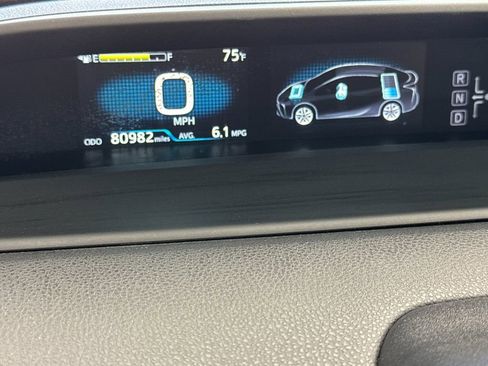 Used 2022 Toyota Prius LE image 23