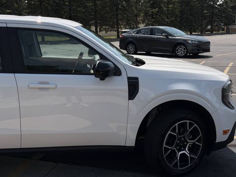 Used 2025 Ford Maverick Lariat w/ 4K Tow Package AWD/4WD image 2
