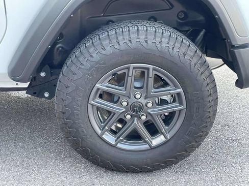 Used 2026 Jeep Wrangler Sport AWD/4WD image 22