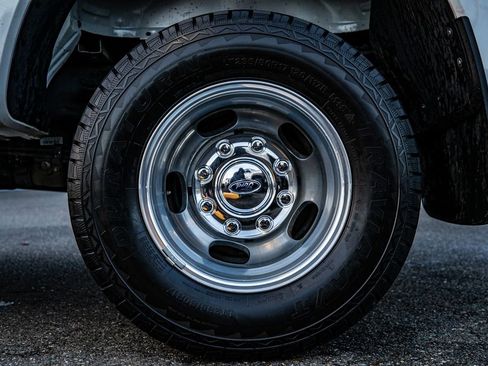 Used 2024 Ford F350 Lariat image 11