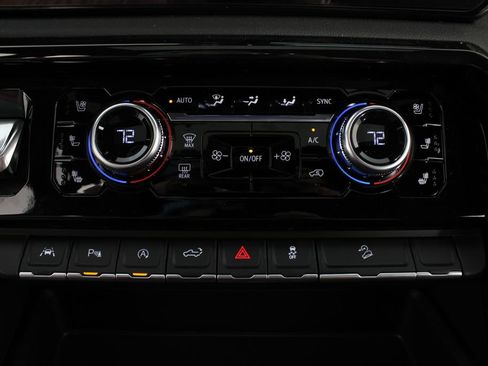 New 2026 GMC Sierra 1500 AT4 AWD/4WD image 8