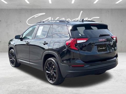 Used 2024 GMC Terrain SLE w/ Driver Convenience Package FWD image 16