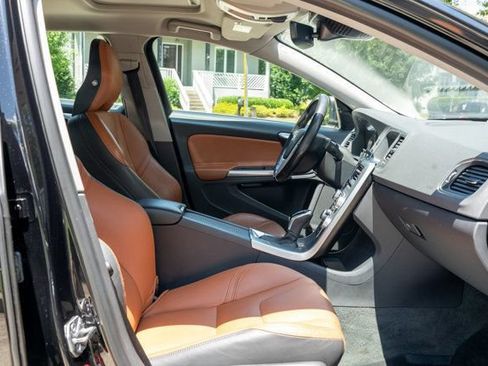 Used 2017 Volvo S60 T5 Inscription Platinum w/ Climate Package FWD image 40