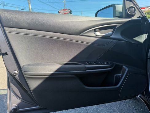 Used 2022 Honda Insight EX image 9