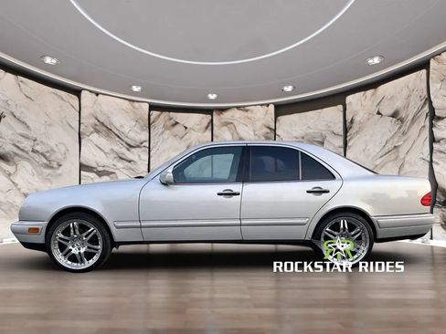 Used 1997 Mercedes-Benz E 320 Sedan image 5