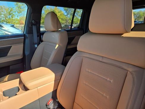 New 2026 Hyundai Santa Fe Calligraphy image 8