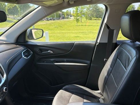 Used 2020 Chevrolet Equinox Premier AWD/4WD image 13